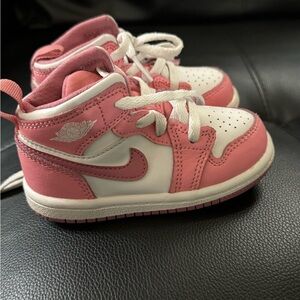 Great Condition 6c Coral Pink